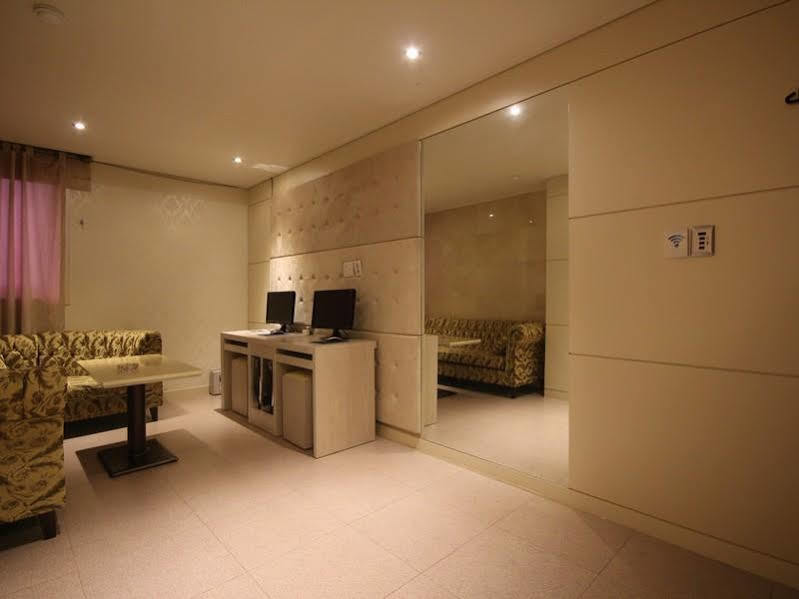 Sono Hotel Кёнджу Экстерьер фото