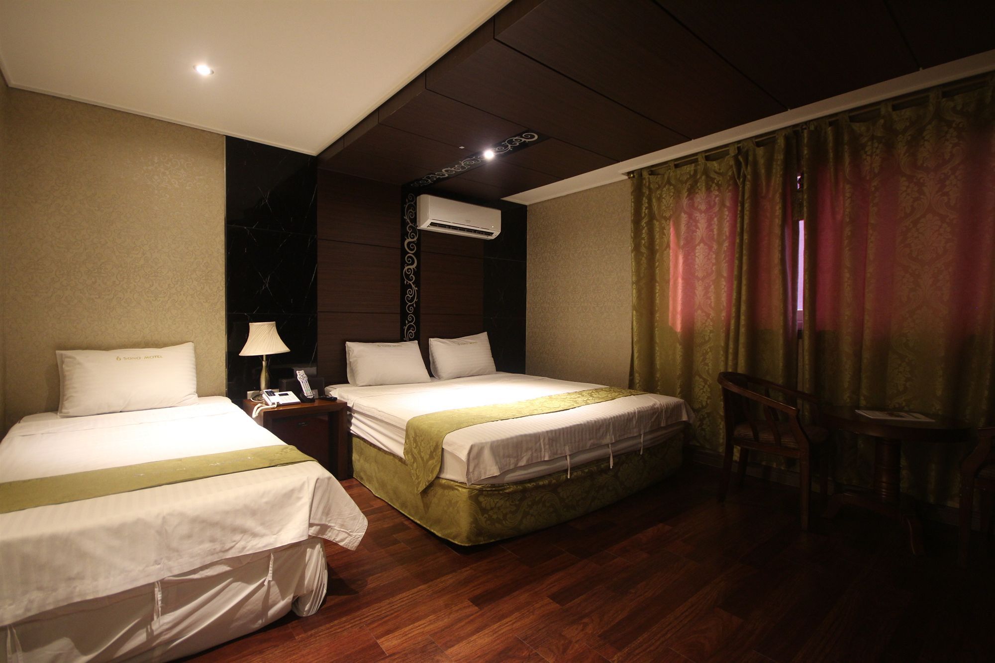 Sono Hotel Кёнджу Экстерьер фото